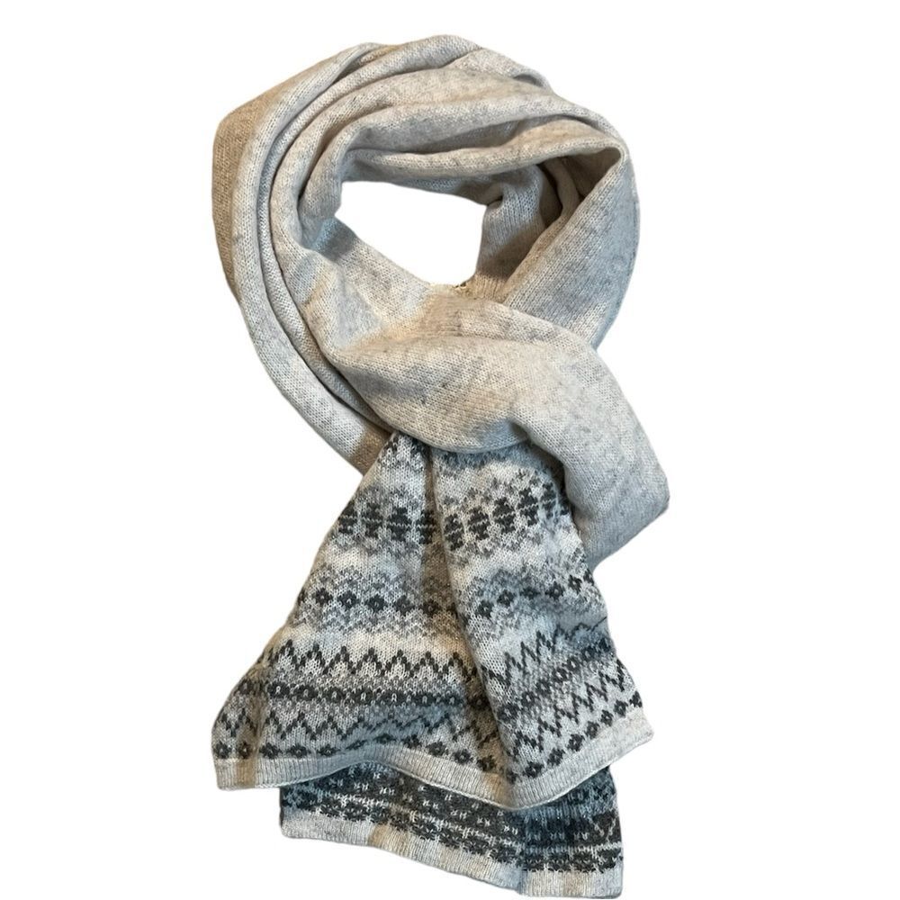 Brand New MARTHA STEWART 99% CASHMERE Nordic Scarf Grey